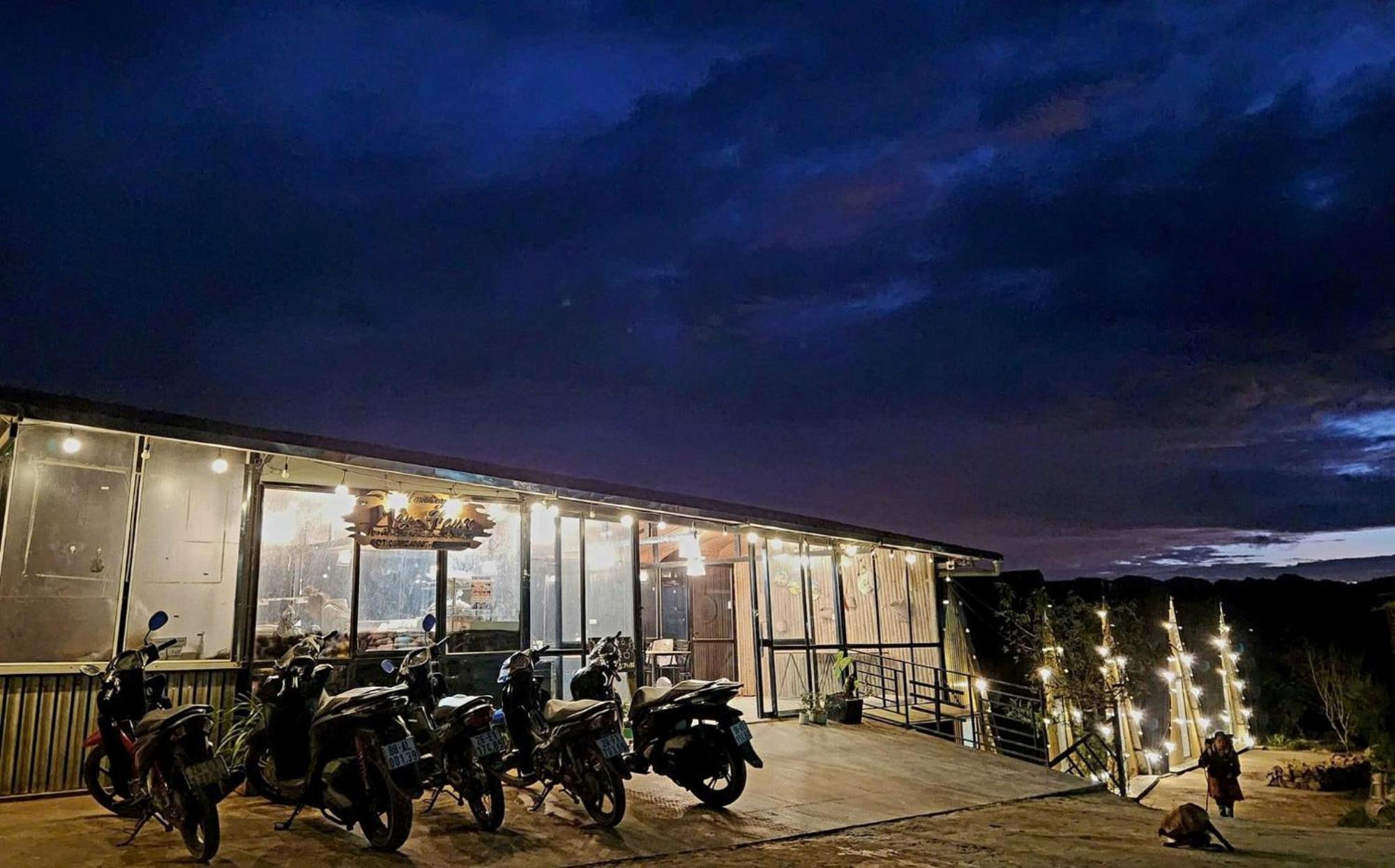 May House - Song Lung Khung Long Bac Yen Экстерьер фото
